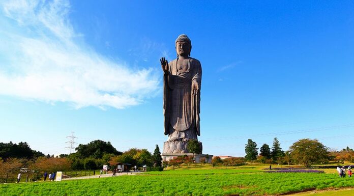 พระใหญ่แห่งอุชิคุ Ushiku Daibutsu แห่งจังหวัด Ibaraki