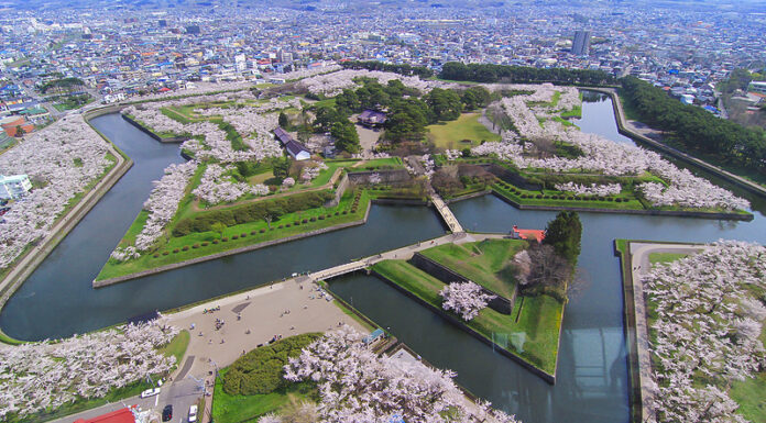 สถานที่ห้ามพลาดเมื่อมา “HAKODATE”