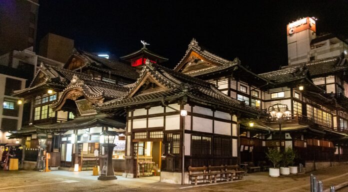 Dogo Onsen Ehime ออนเซ็นที่มีประวัติศาสตร์ยาวนานกว่า 3,000 ปี Dogo Onsen Ehime