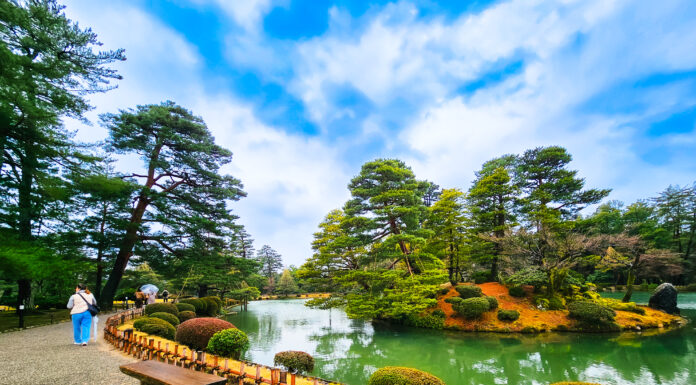 สวนเค็นโรคุเอ็น (Kenroku-en)