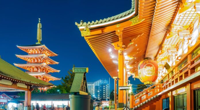 วัดเซ็นโซจิ (Sensoji Temple)