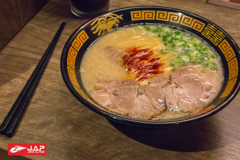 ไม่แวะไม่ได้แล้วกับร้านอิชิรันราเมน (Ichiran Ramen) หรือ ราเมงข้อสอบ