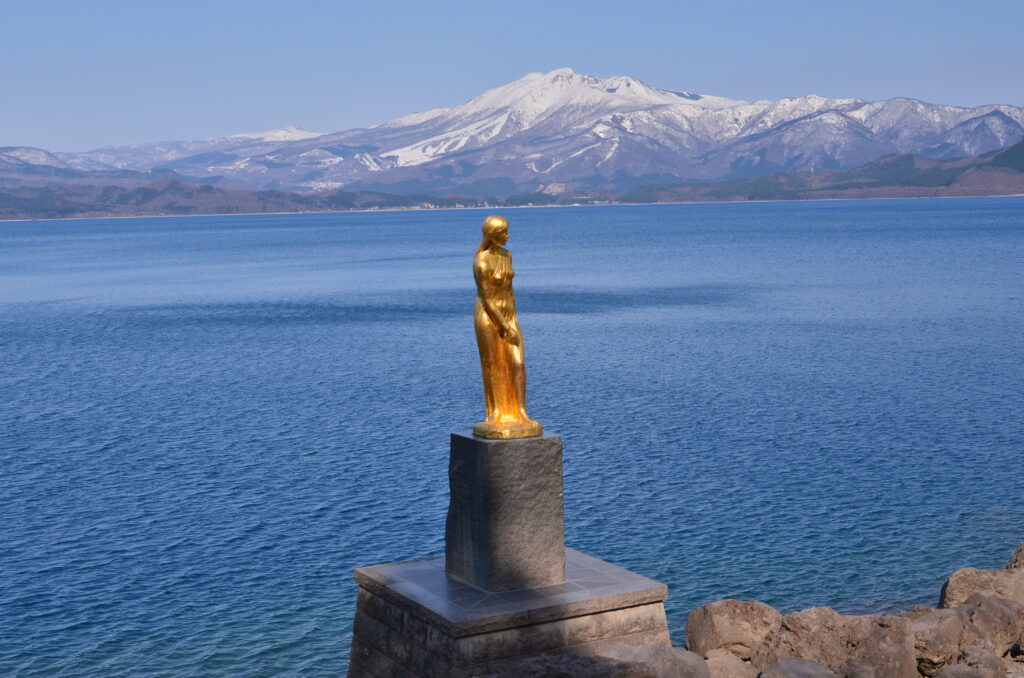 Statue of Tatsuko 9