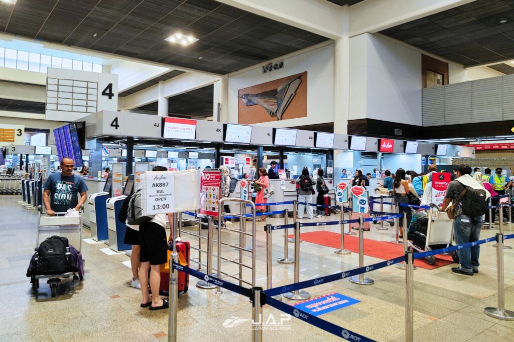 Don Mueang airport counter 2