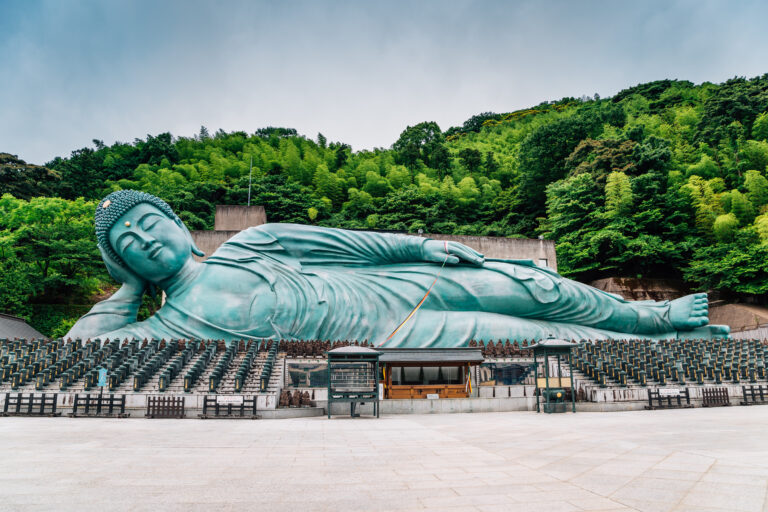 วัดนันโซอิน (Nanzoin Temple)