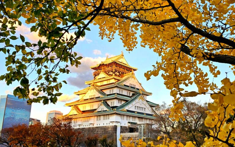 ปราสาทโอซาก้า (Osaka Castle)