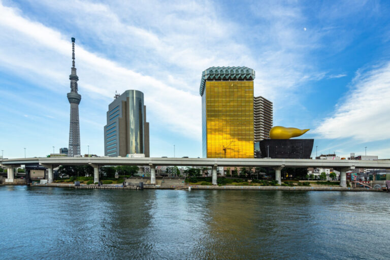 เส้นทางเท้าริมแม่น้ำซูมิดะ (Sumida River Walk)