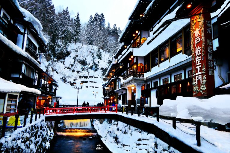 เที่ยวหิมะที่ Ginzan Onsen
